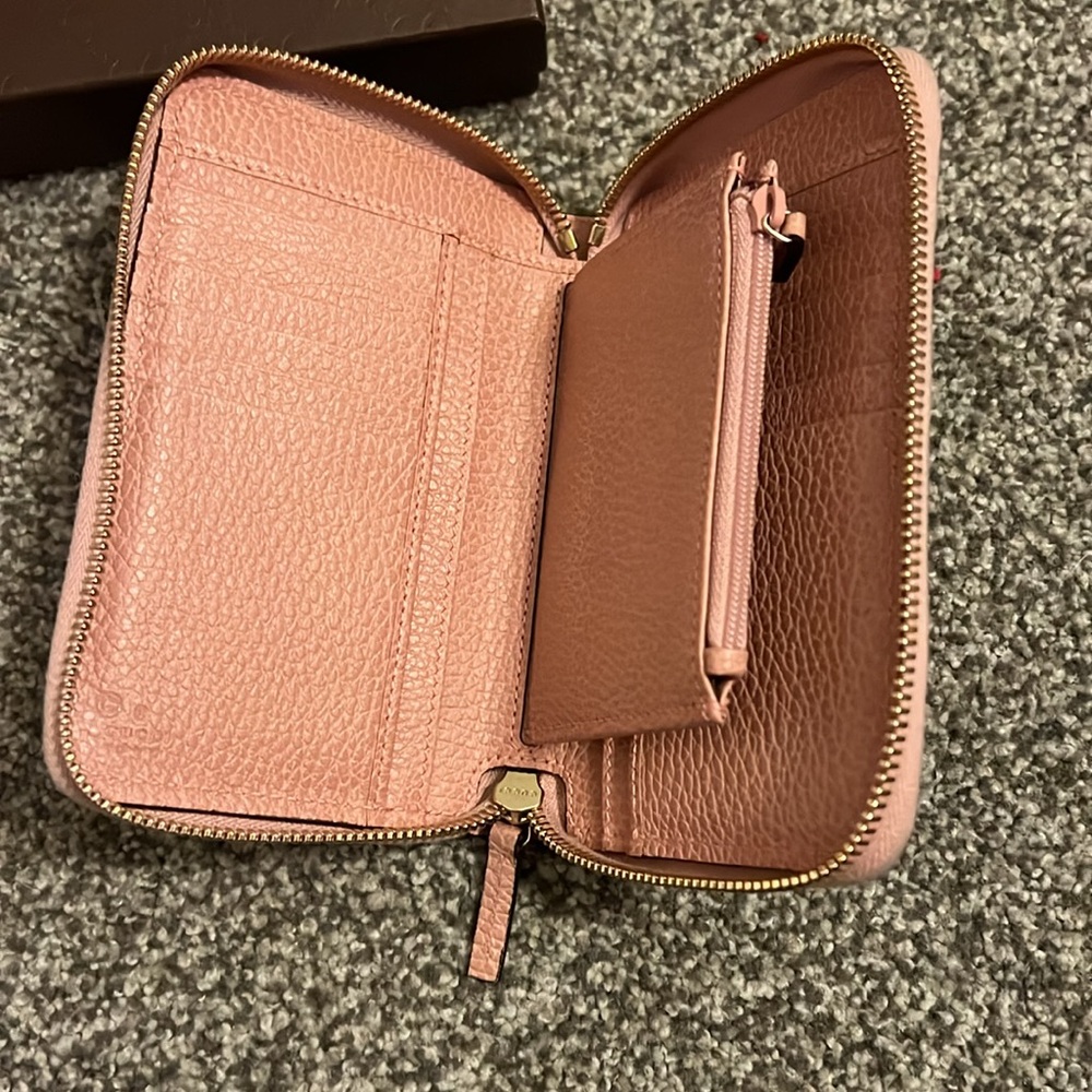 Gucci Leather Wallet - Picture 3 of 10